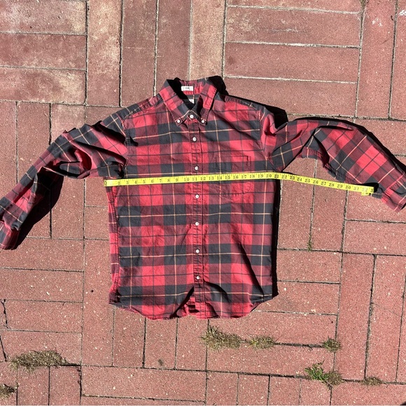 J. Crew Slim Broken-In Oxford Organic Cotton in Red Wallace Tartan - Picture 4 of 6